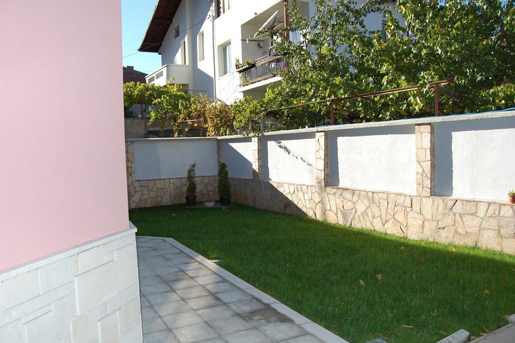 Rozovata Kashta Hotel Kyustendil Ngoại thất bức ảnh